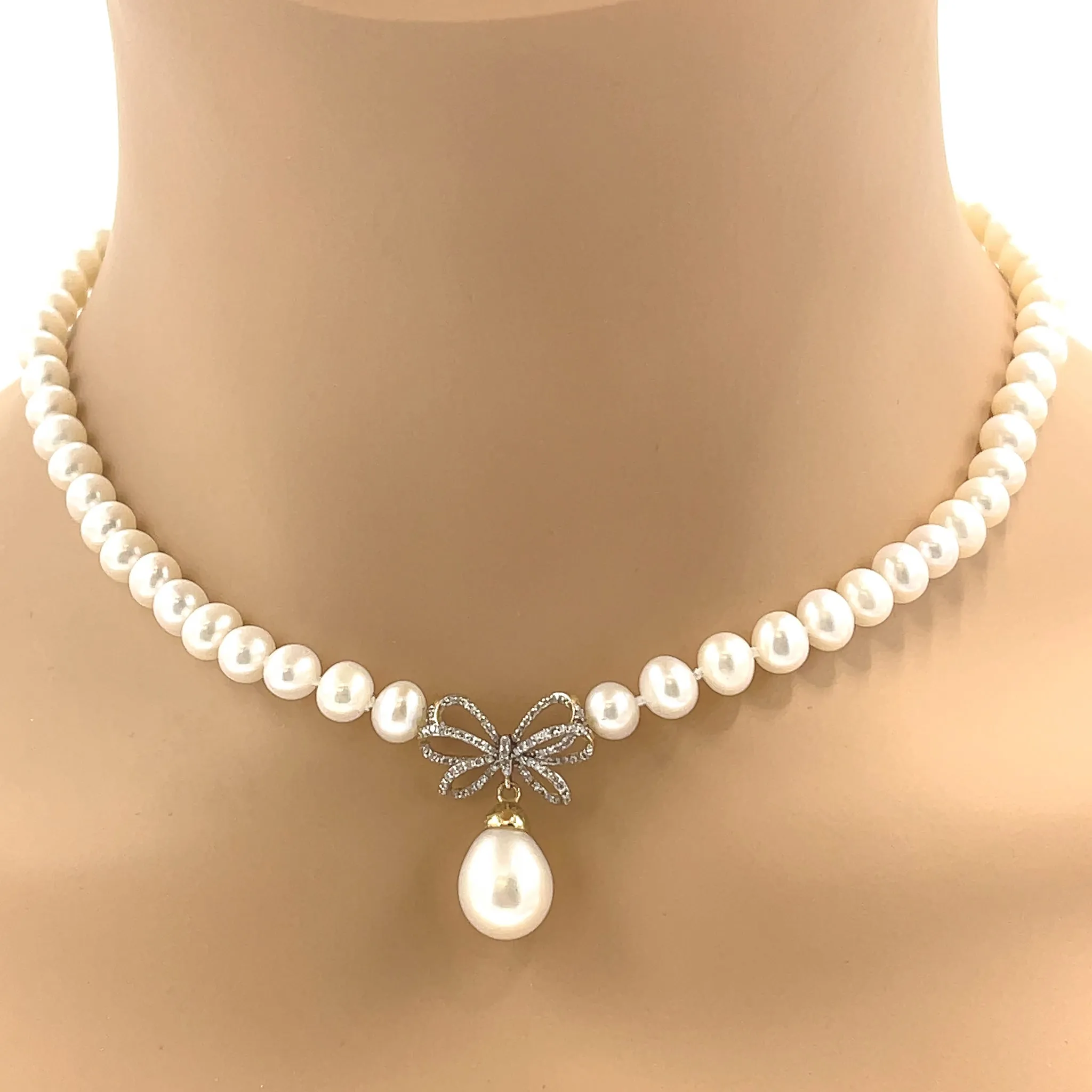 14k Gold Pearl with Diamond Ribbon Necklace