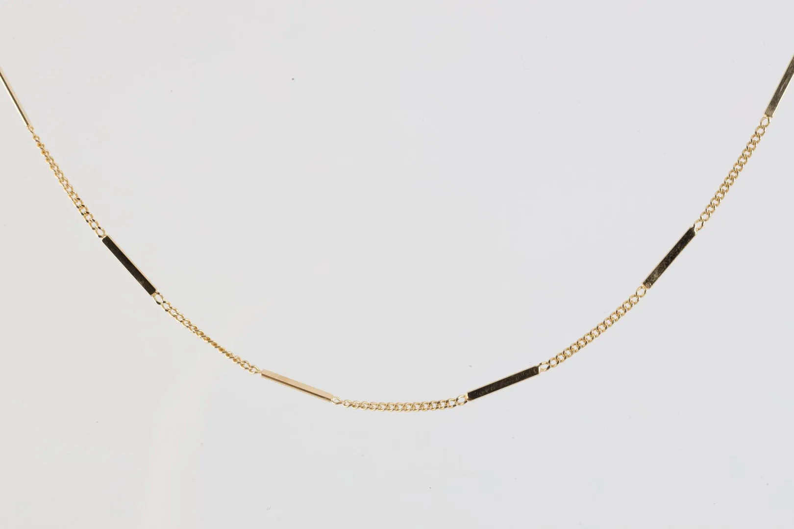 15.5" 18k Yellow Gold Bar Station Chain (4.20g.)