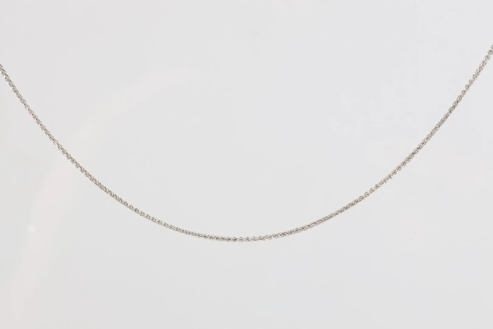 16" 14k White Gold Flat Curb Chain Necklace (2.66g.)