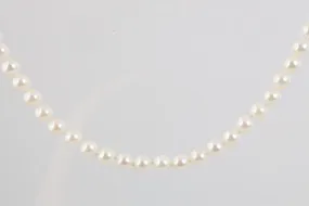 17" 14k Yellow Gold White Pearl Necklace (21.79g.)