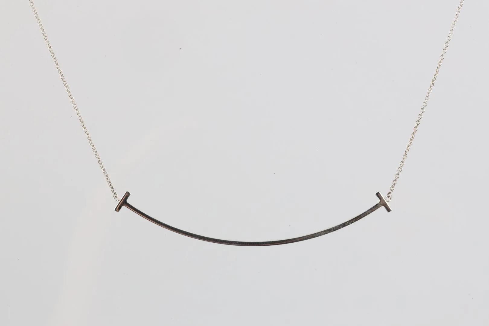 18.5" Tiffany & Co. 925 Silver T Smile Necklace (2.72.g.)