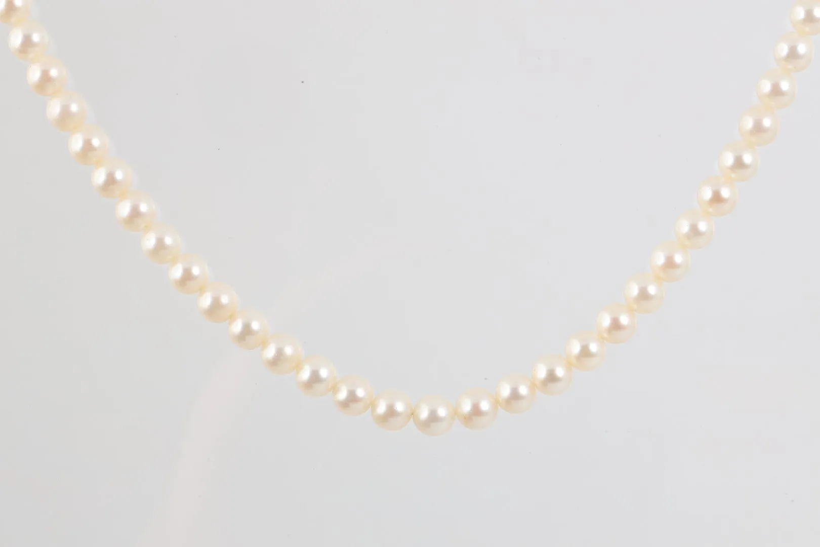 18" Mikimoto 925 Silver Pearl Necklace (22.83g.)