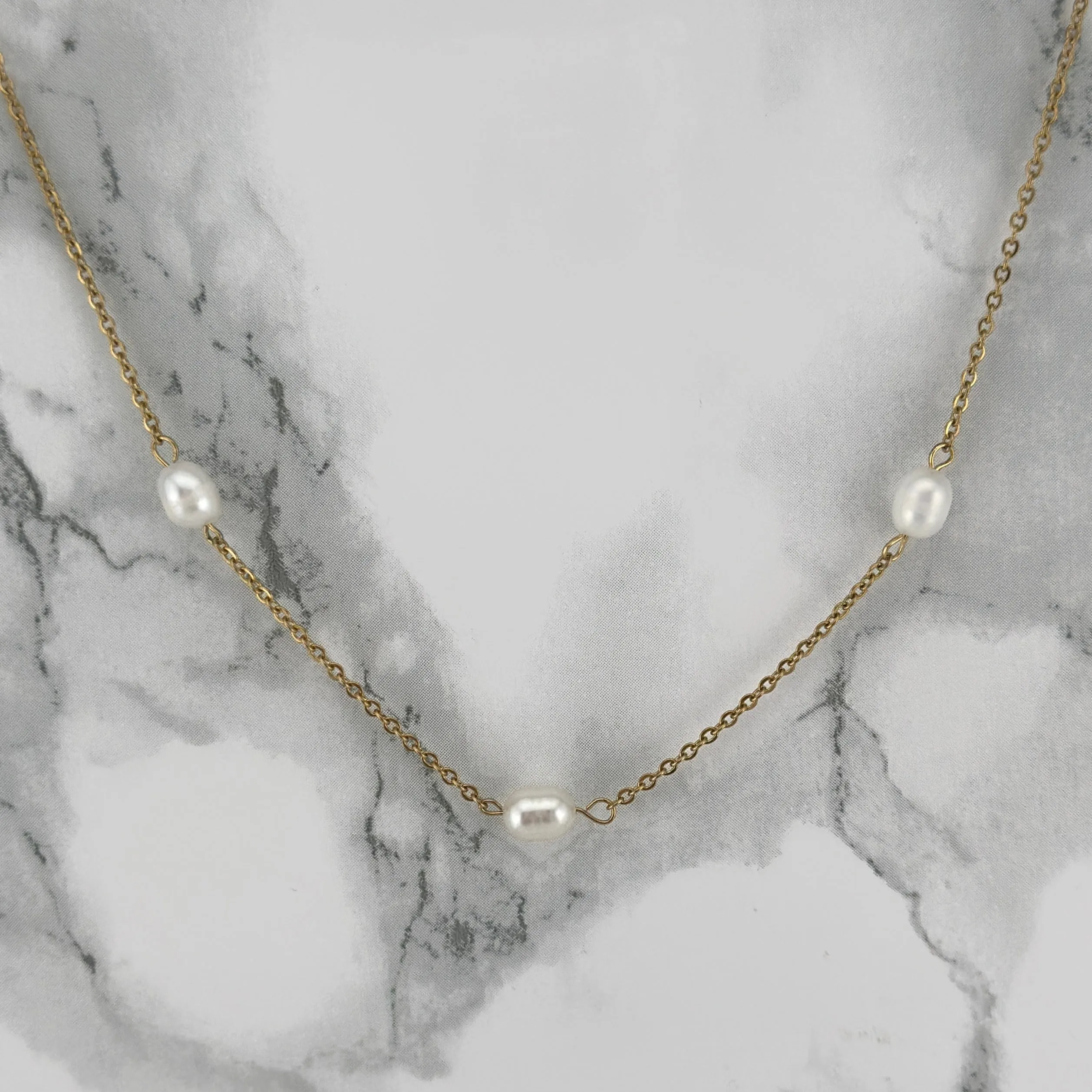 Dainty Pearl Necklace