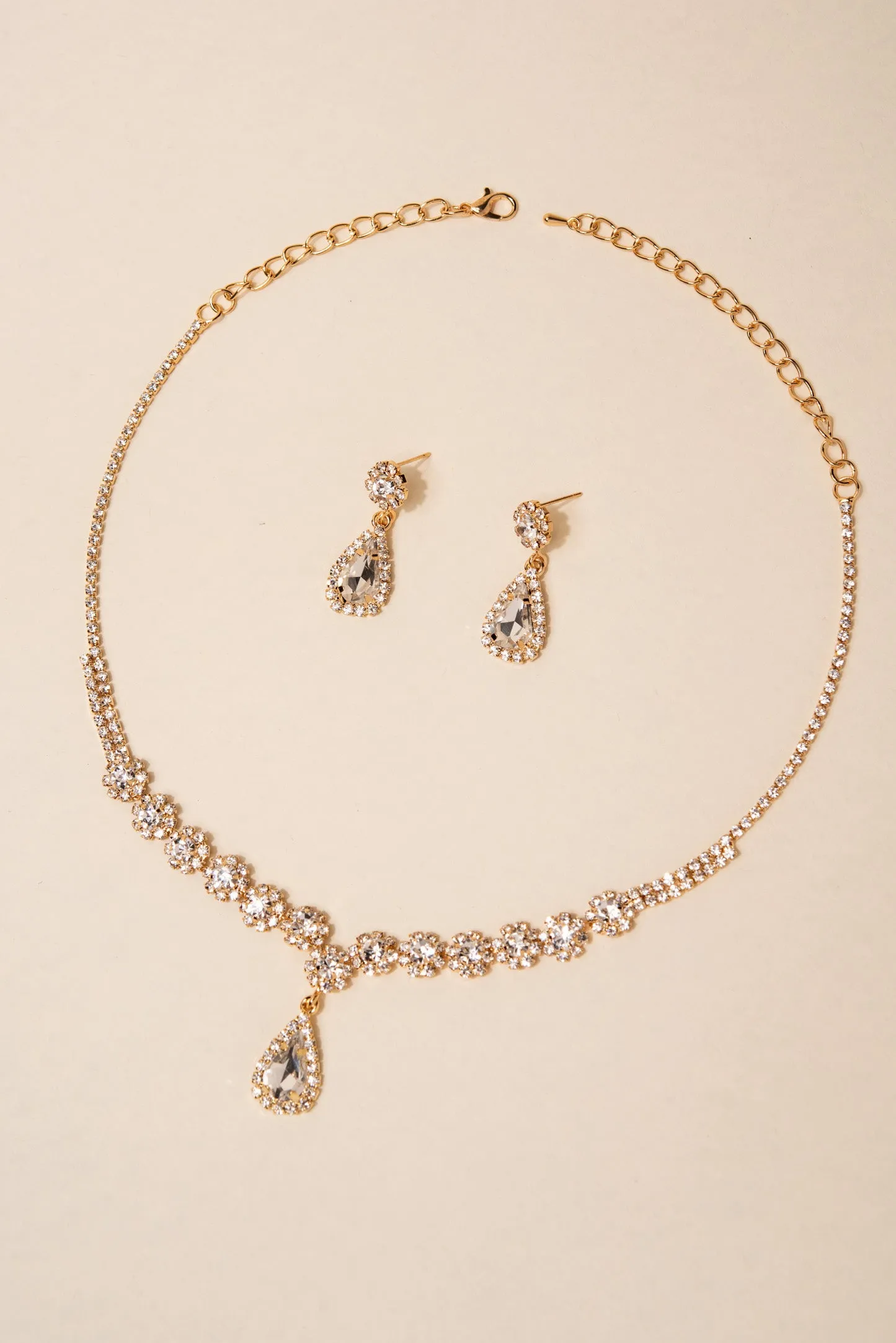 Elegant Gabby Flower Stones & Teardrop Pendant Necklace Set – Stunning Jewelry for Any Occasion