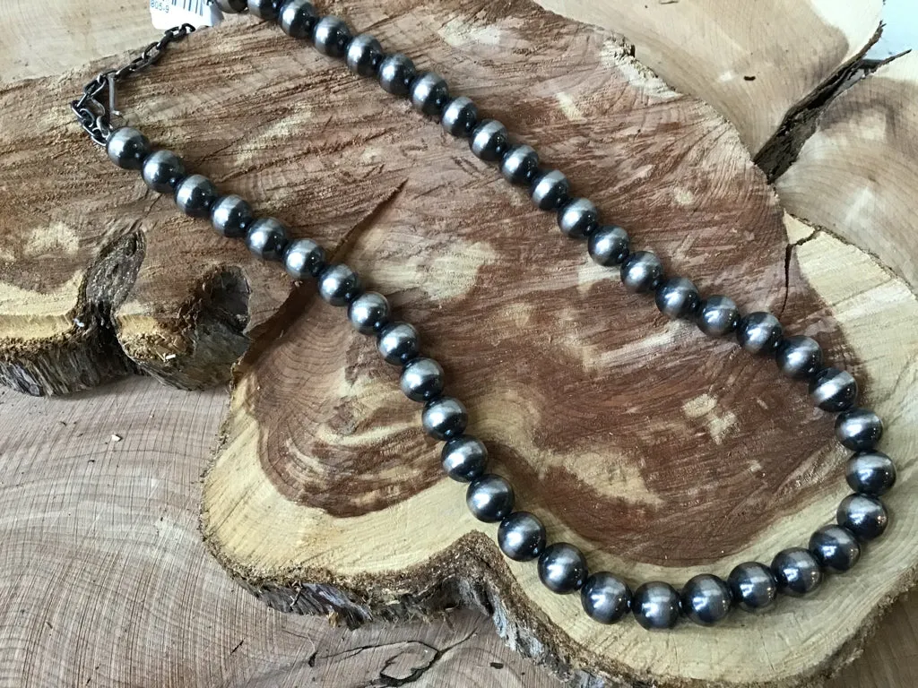 Handmade 10 MM Round Navajo Pearl 18 Necklace