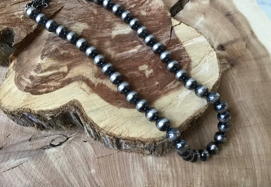 Handmade 10 MM Round Navajo Pearl 18 Necklace