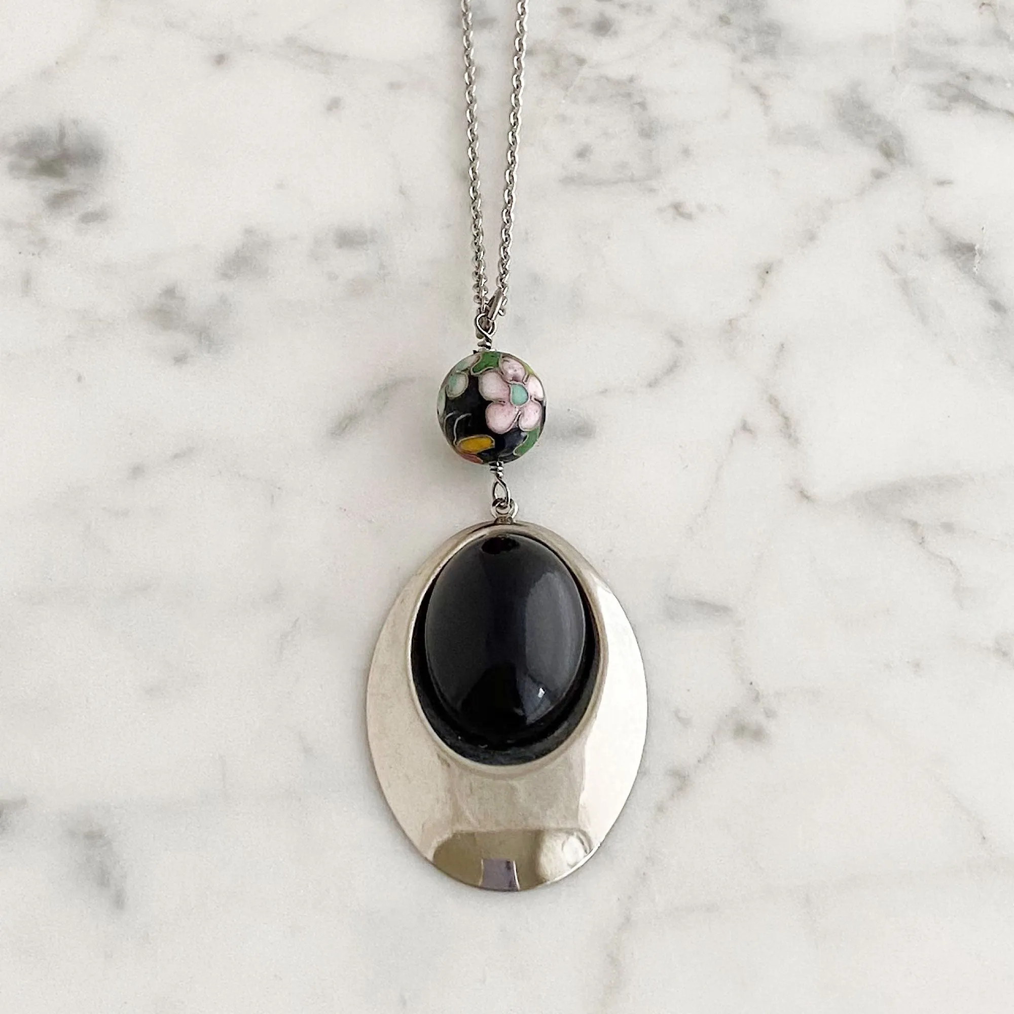 LAINEY black and silver oval pendant