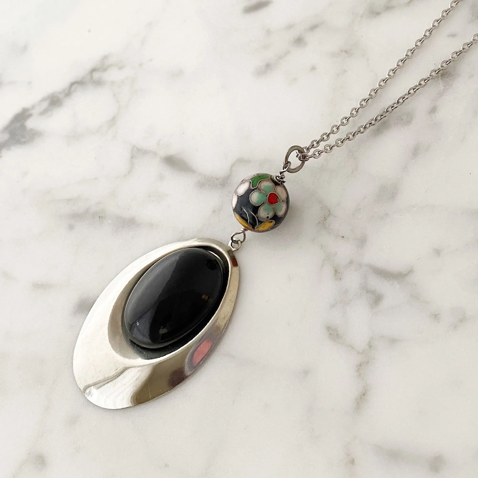 LAINEY black and silver oval pendant