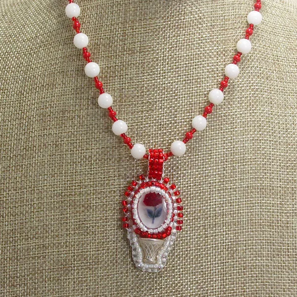 Ogin Bead Embroidery Pendant Necklace