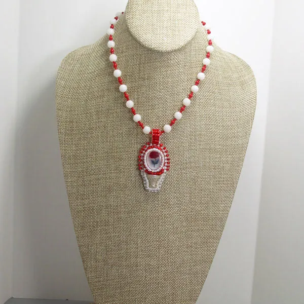 Ogin Bead Embroidery Pendant Necklace