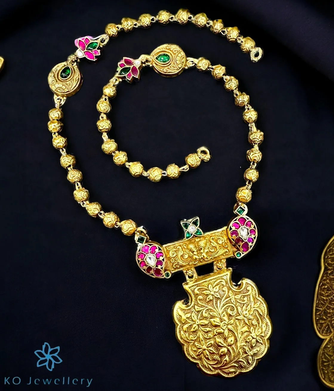 The Zehra Silver Kundan Necklace