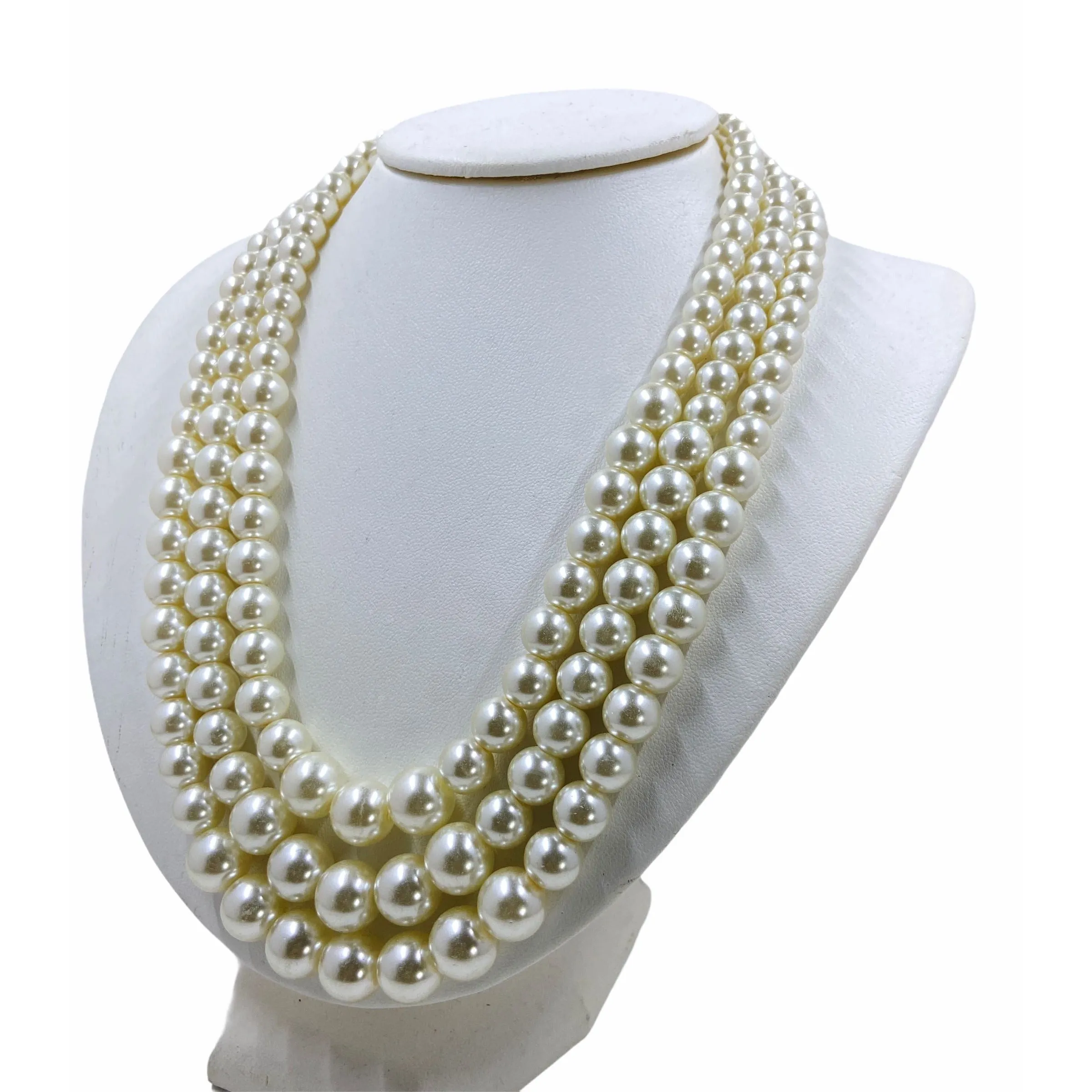 Trendzio - 3 Layer Glass Pearl Necklace