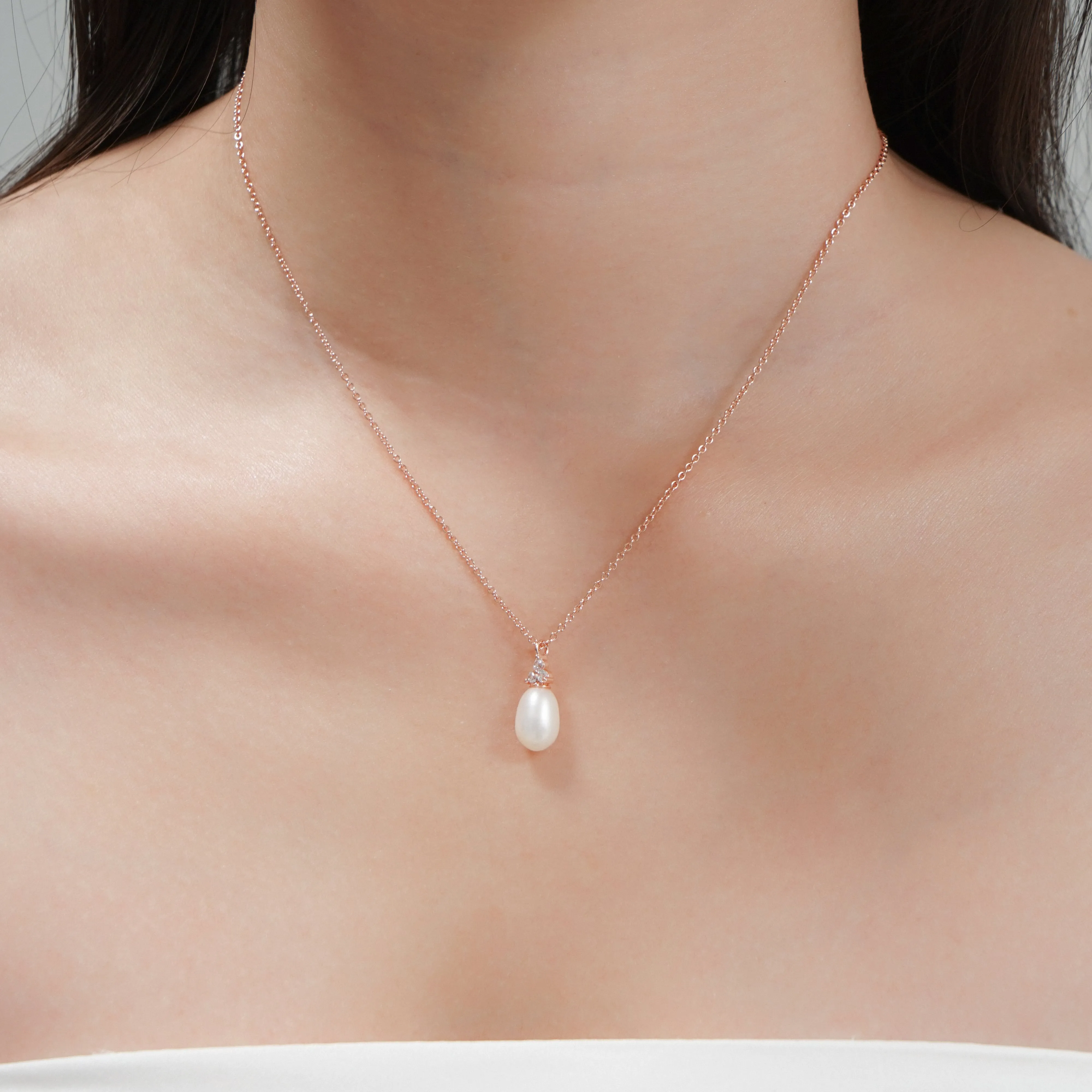 Willa Pearl Necklace